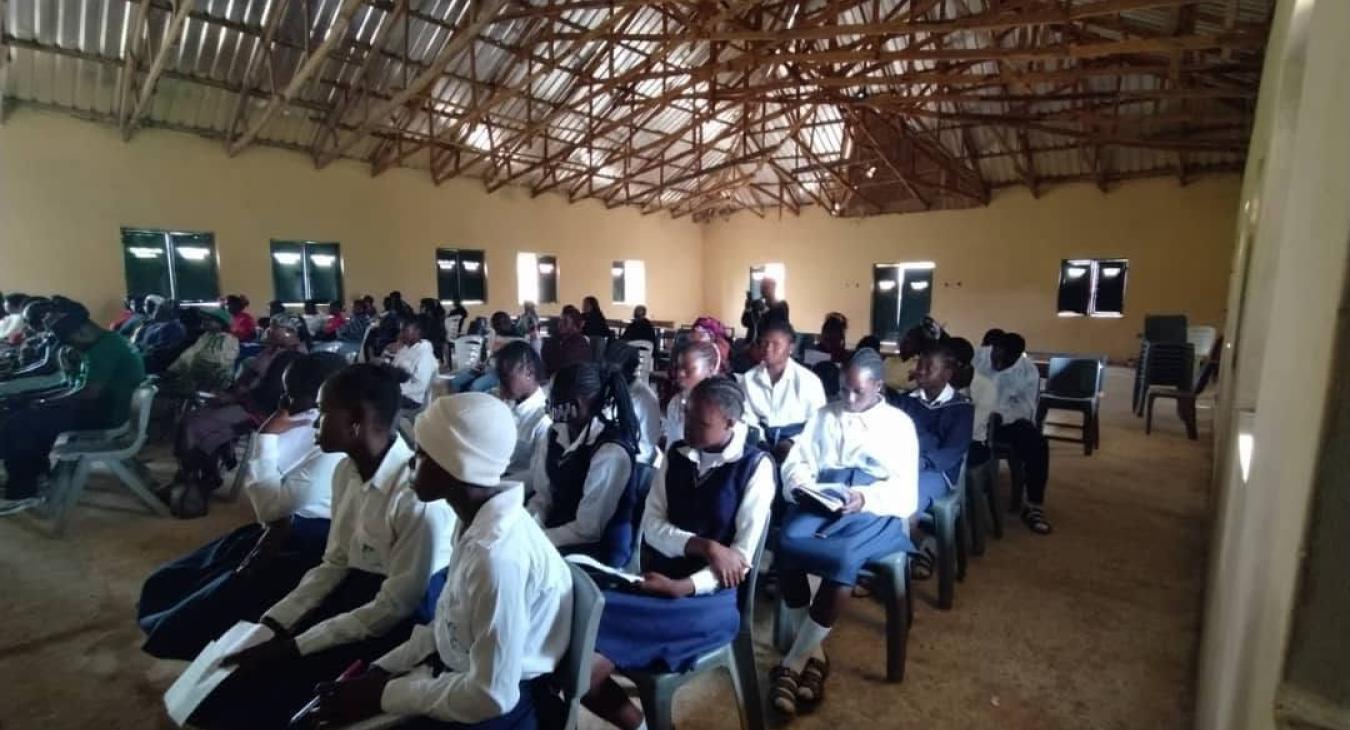 A COSS SECTION OF STUDENTS
