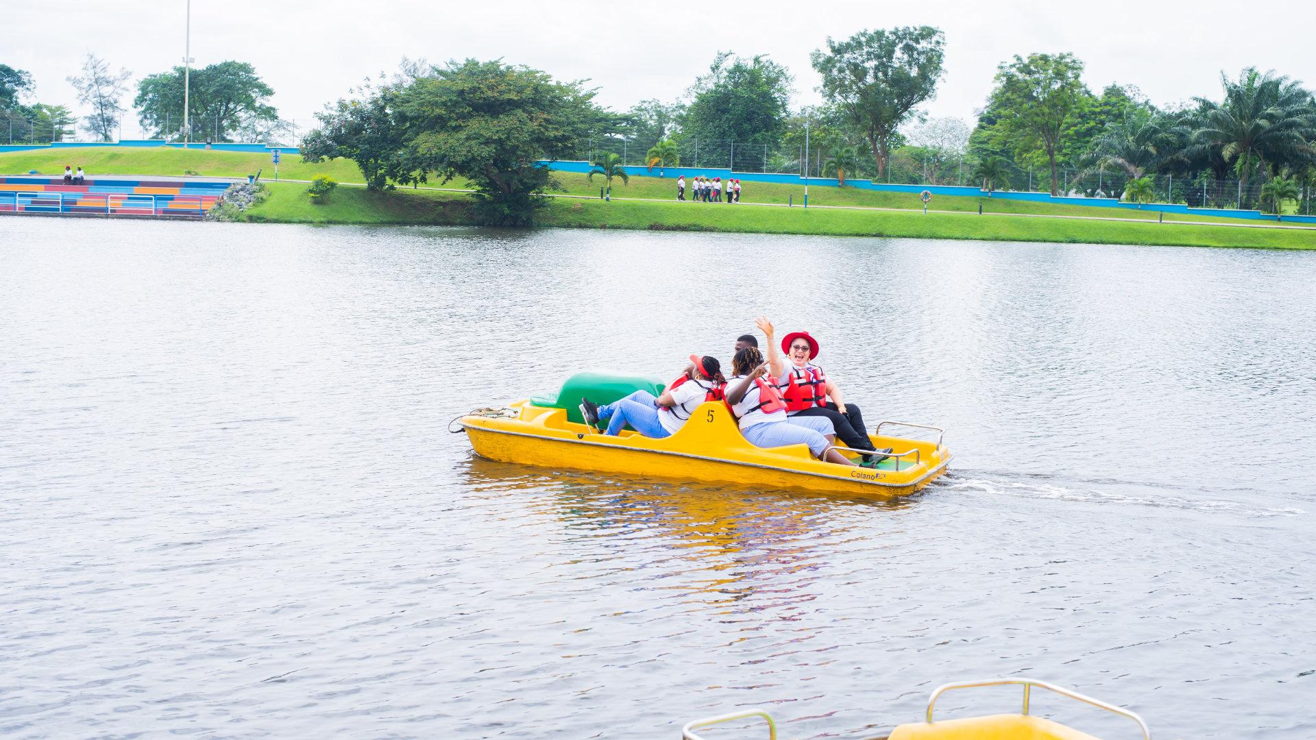 Navigate photo-stories